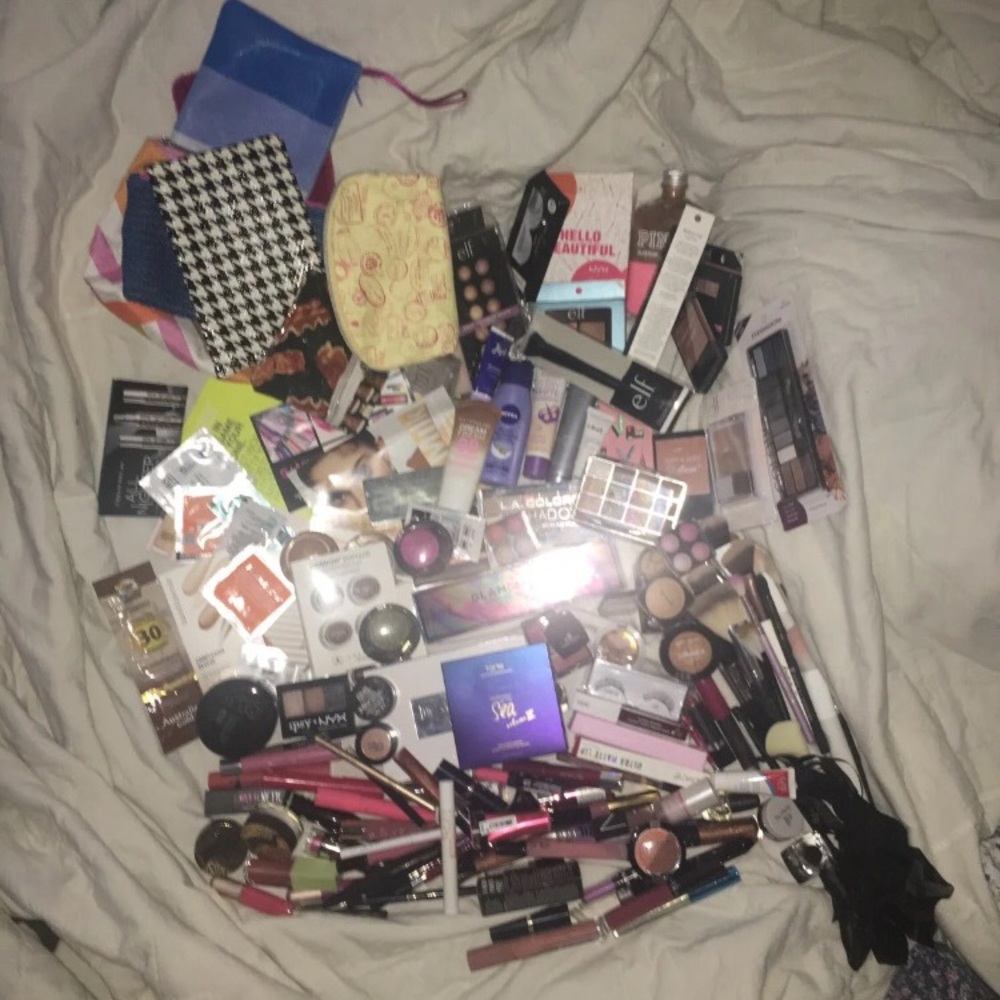 Major huge makeup cosmetic bundle name brand
